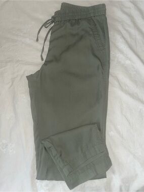 Talbots Olive Drawstring Waist Casual Joggers